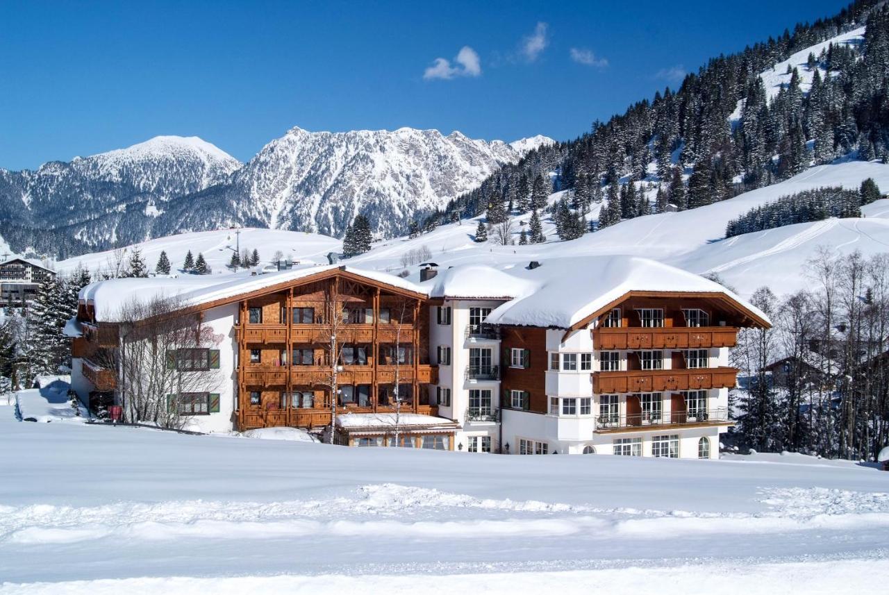 Hotel Bogner Hof Tannheim Exterior photo