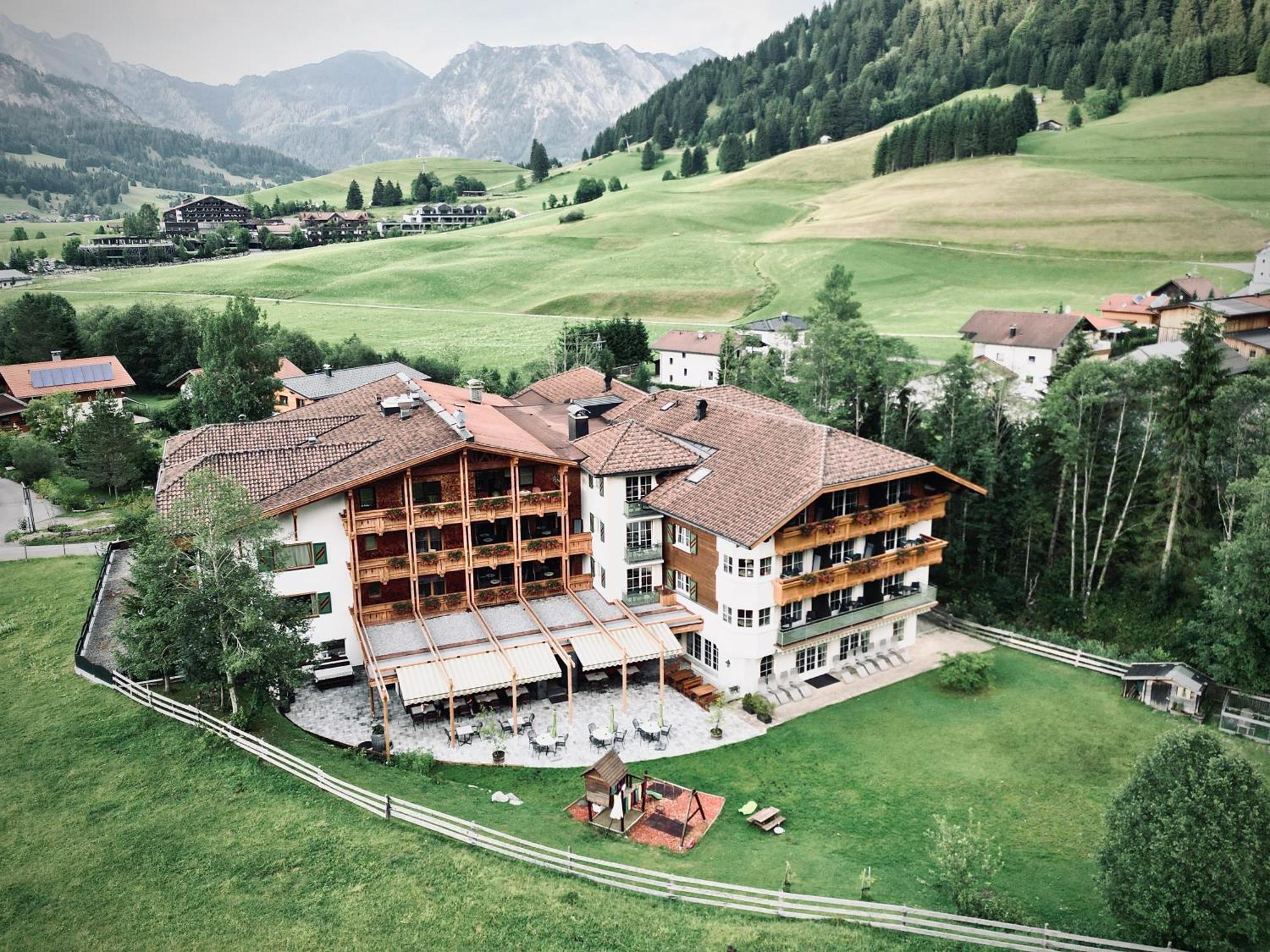 Hotel Bogner Hof Tannheim Exterior photo